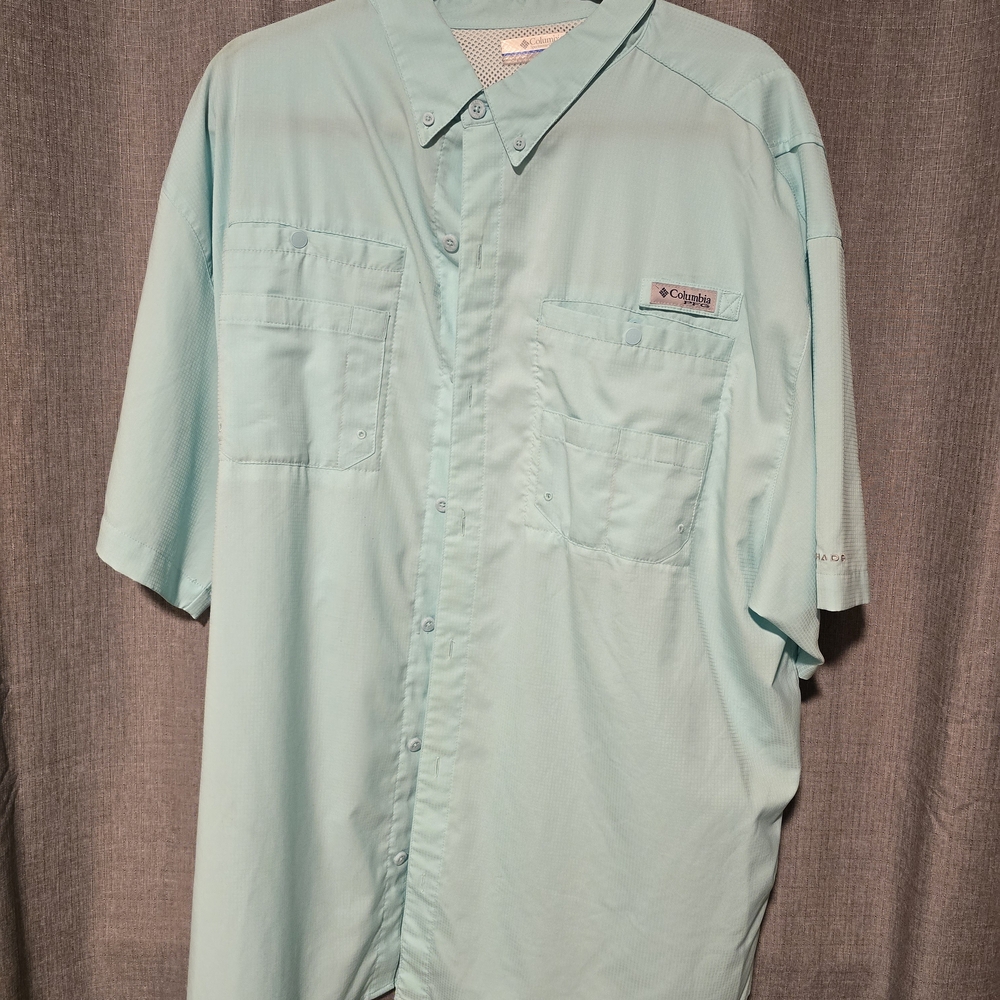 Columbia Men's Aqua Short Sleeve Fishing Shirt